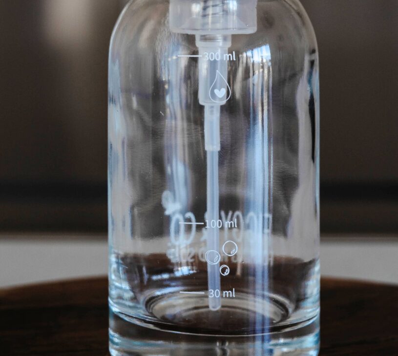 Use the filling ratios on the back of the bottle to quickly and easily refill your foaming soap bottle