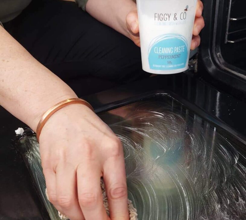Cleaning the Oven with Figgy & Co's Cleaning Paste