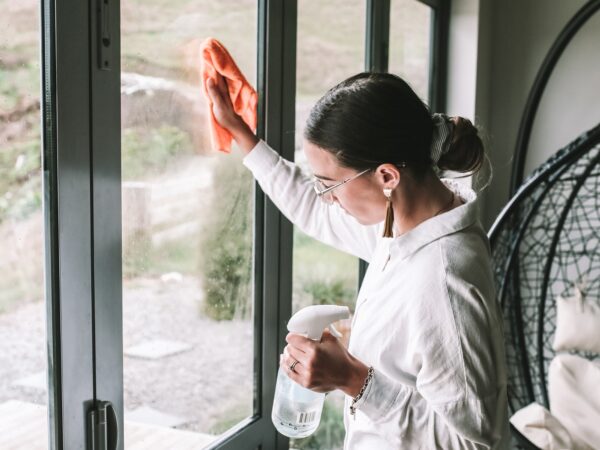 window cleaning can be done with 2 all natural cleaners