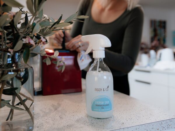 Cleaning the Coffee machine exterior with Figgy & Co's Everyday Spray