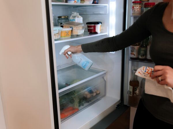 Cleaning the fridge with Figgy & Co Everyday Spray