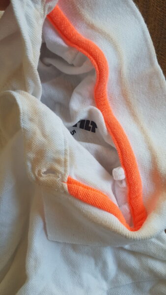 Use our cleaning guide to learn how to remove sunscreen stains from your clothing